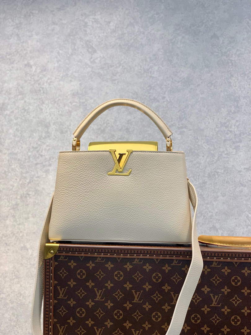 LV M59883 Louis Vuitton Capucines MM Handbag Cr¨¨me Beige / Plume Yellow - Default Title - View 1