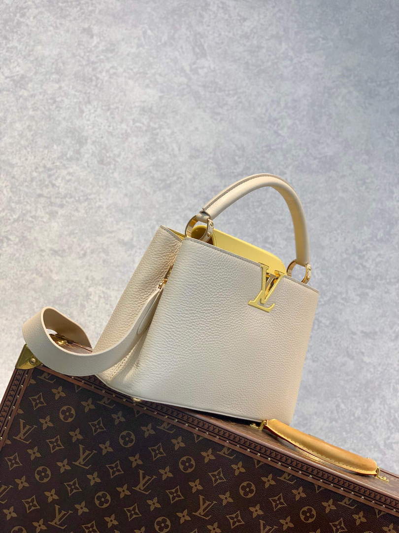 LV M59883 Louis Vuitton Capucines MM Handbag Cr¨¨me Beige / Plume Yellow