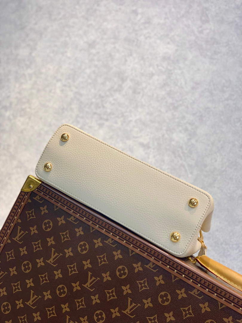 LV M59883 Louis Vuitton Capucines MM Handbag Cr¨¨me Beige / Plume Yellow