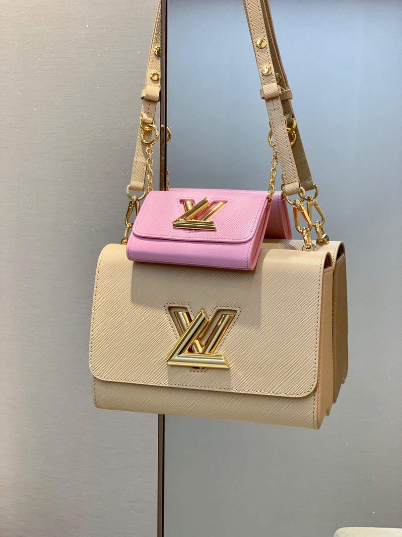 LV M59884 Louis Vuitton Twist MM Handbag skin color - Default Title - View 1
