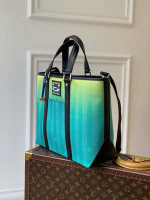 LV M59919 Louis Vuitton Wkd Tote PM Gradient Green - Default Title - View 3