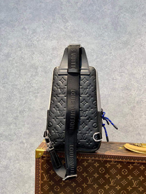 LV M59926 Louis Vuitton Avenue Slingbag Other Leathers - Default Title - View 2