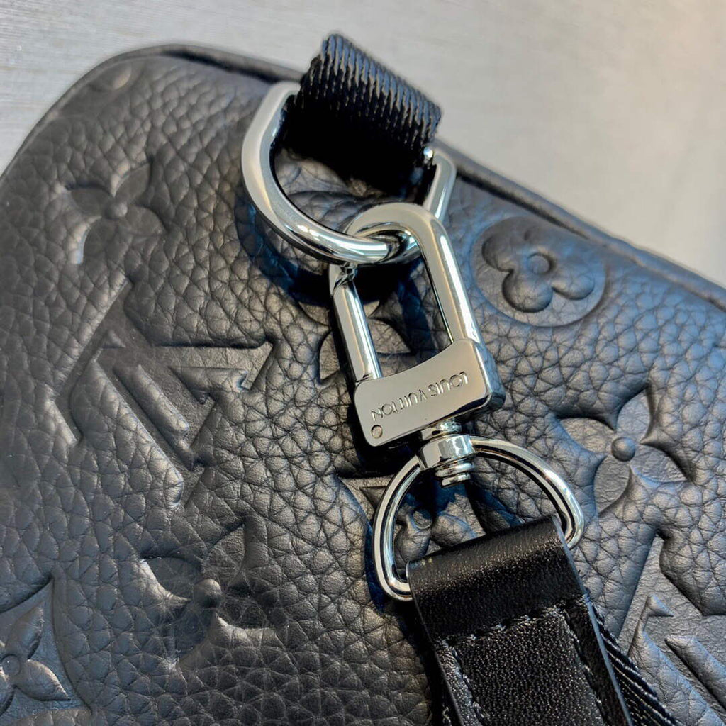 LV M59926 Louis Vuitton Avenue Slingbag Other Leathers