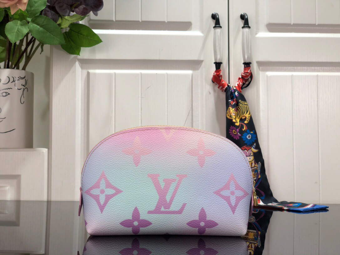 LV M59944 Louis Vuitton Pochette Cosmetique Bag - Default Title - View 3