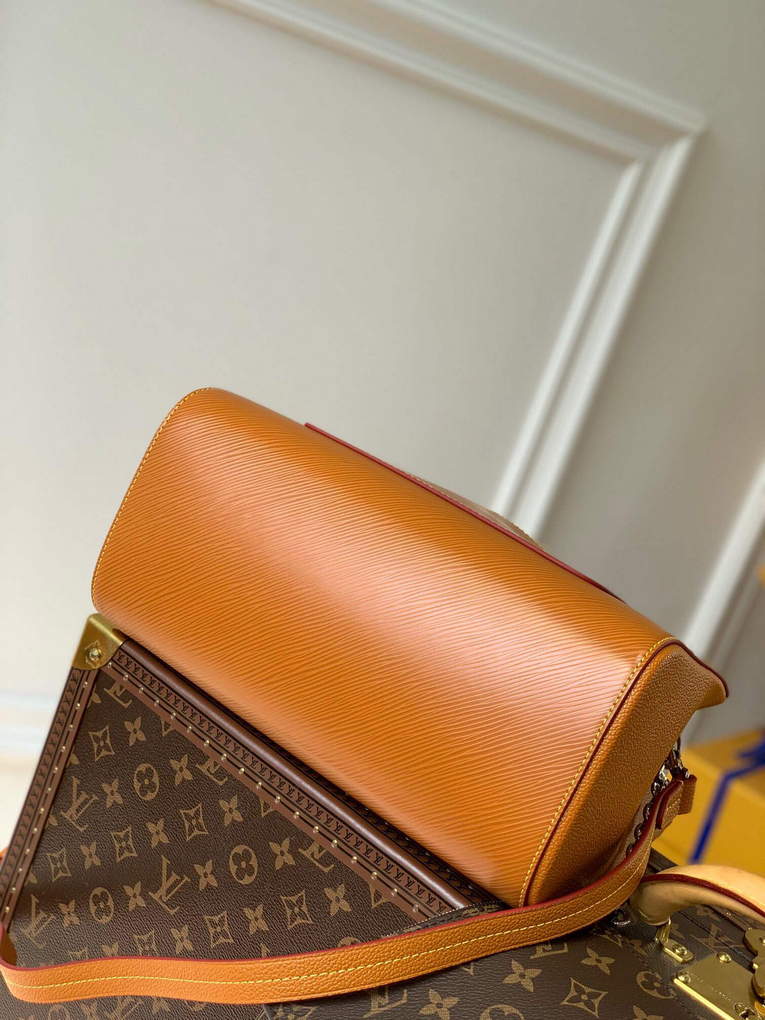 LV M59953 Louis Vuitton Marelle Tote MM Brown - Default Title - View 4