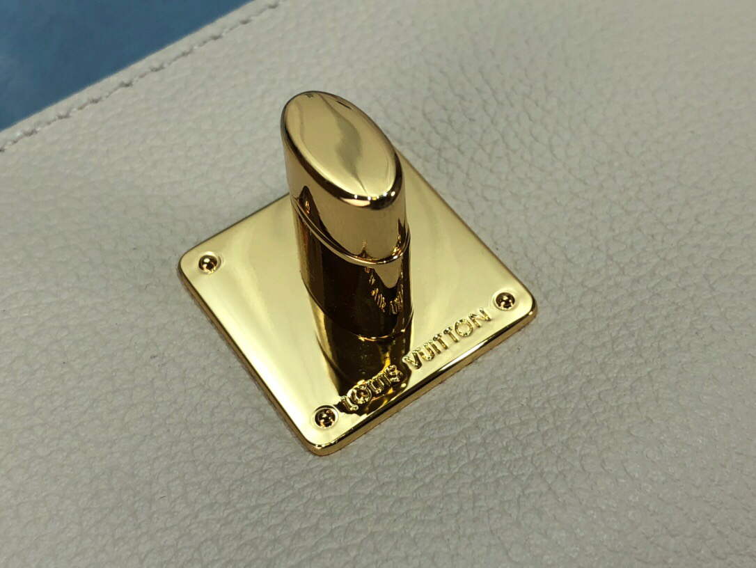 LV M59984 Louis Vuitton Lockme Tender Bleu - Default Title - View 6