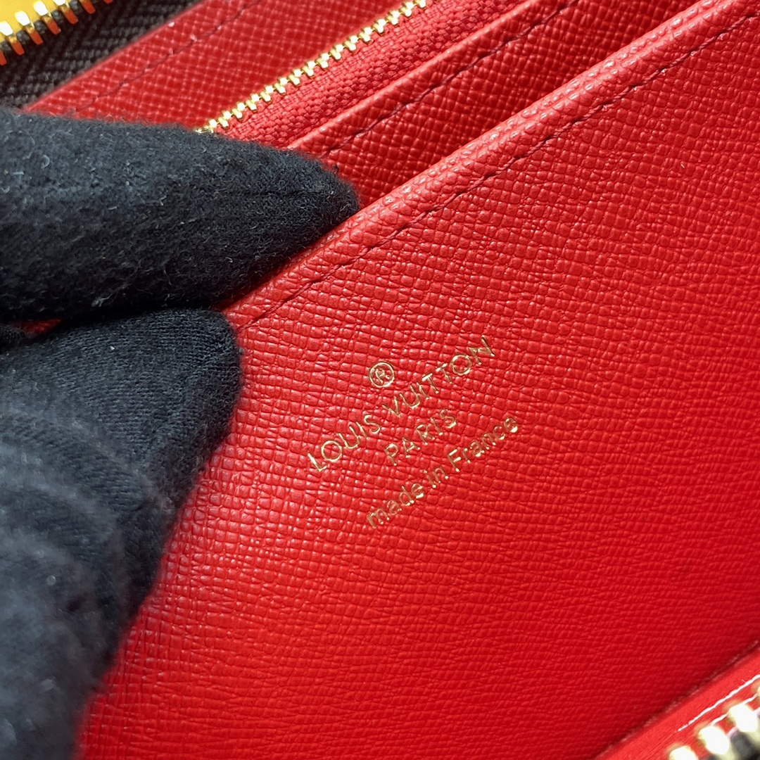 LV M60017 Louis Vuitton Zippy Wallet Monogram Canvas