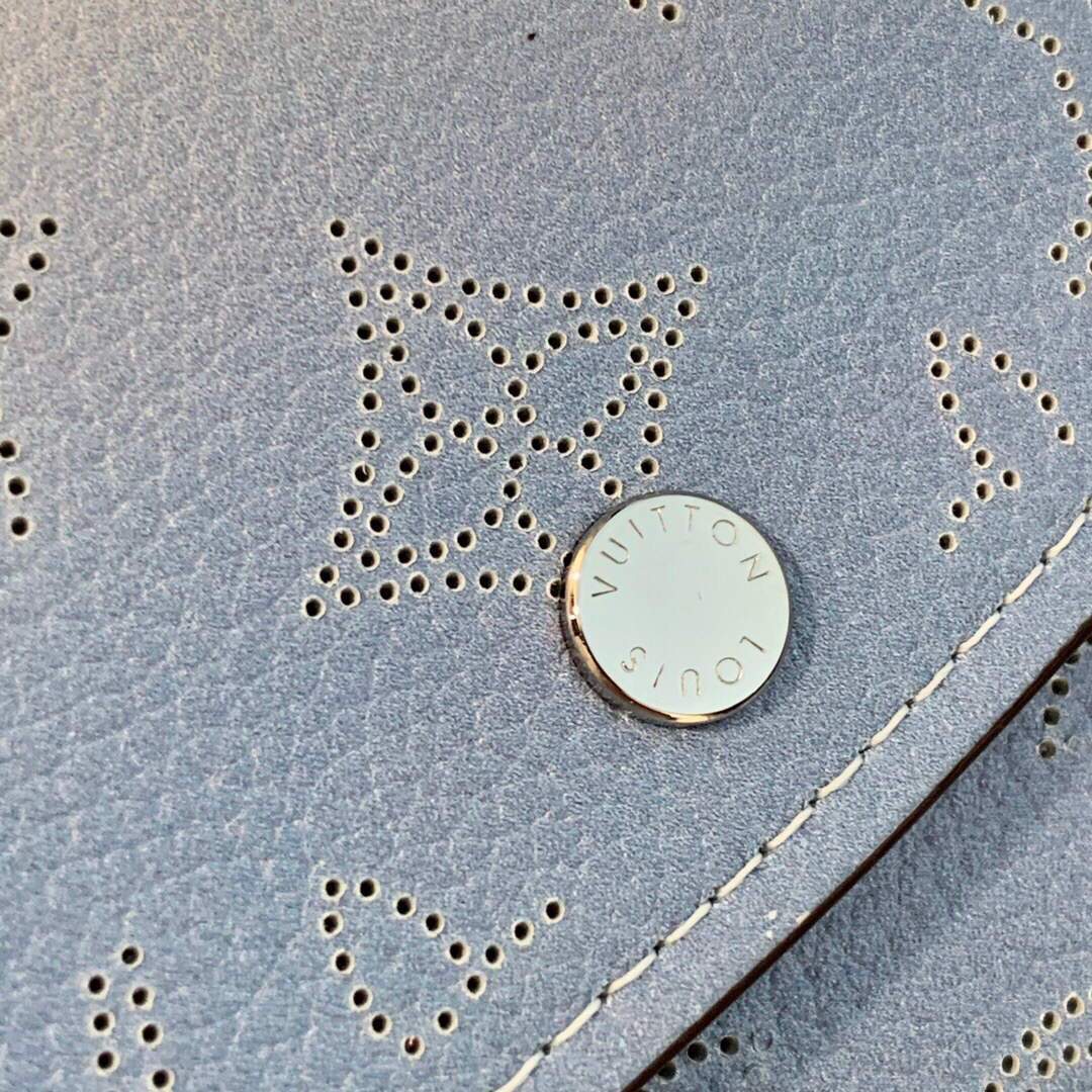 LV M60143 Louis Vuitton Iris Wallet Gradient Blue