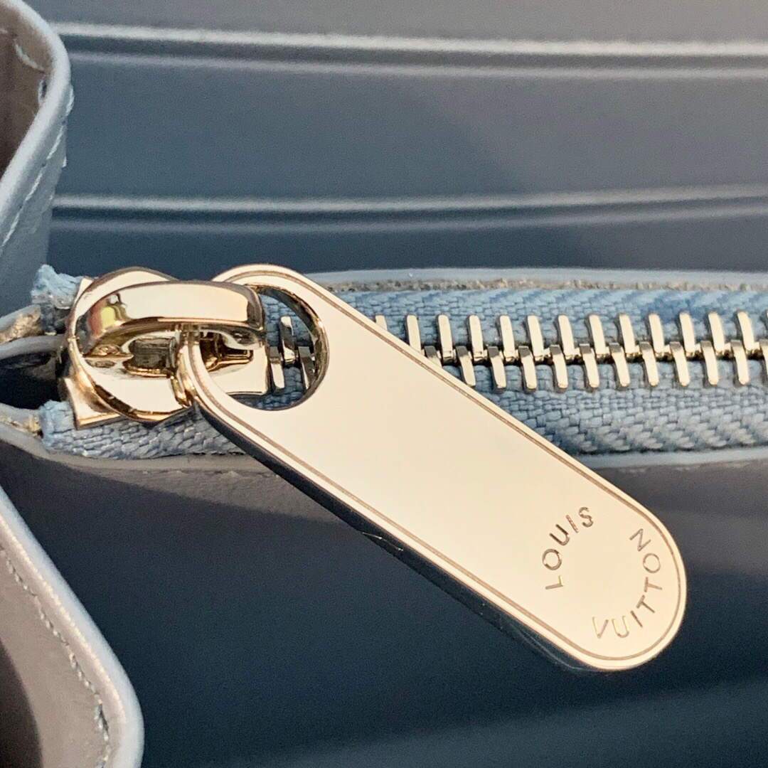 LV M60143 Louis Vuitton Iris Wallet Gradient Blue