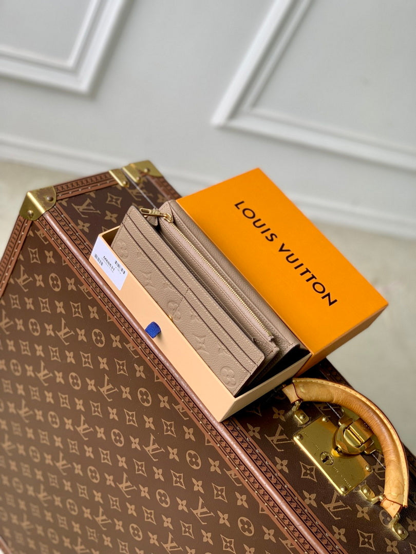 LV M60531 Louis Vuitton Sarah Wallet Khaki