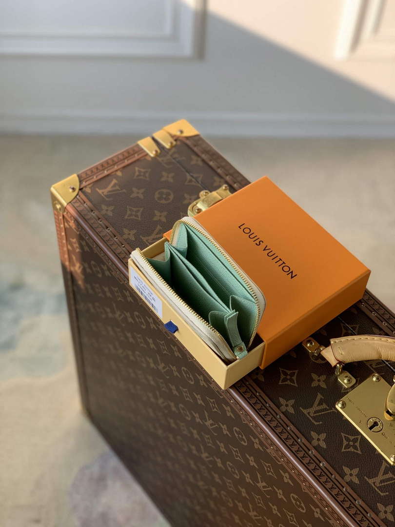 LV M60574 Louis Vuitton Zippy Coin Purse Matcha green