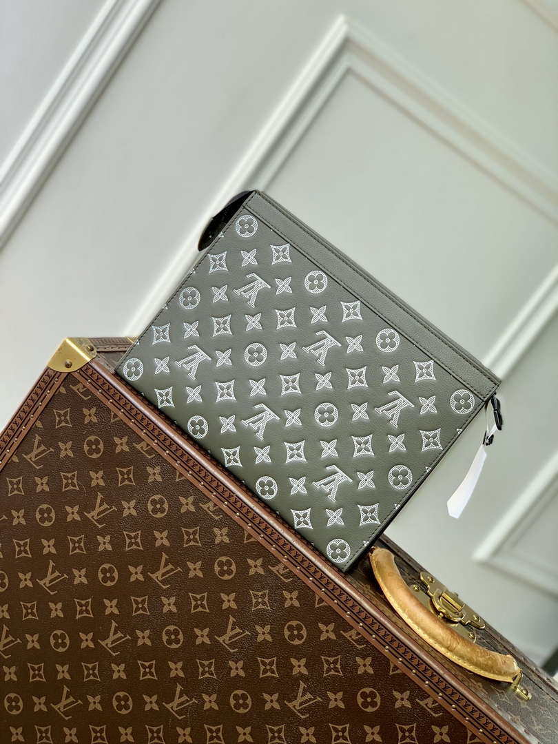LV M61692 Louis Vuitton Pochette Voyage MM Bag Monogram Green