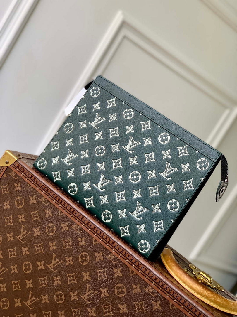 LV M61692 Louis Vuitton Pochette Voyage MM Bag Forest Green