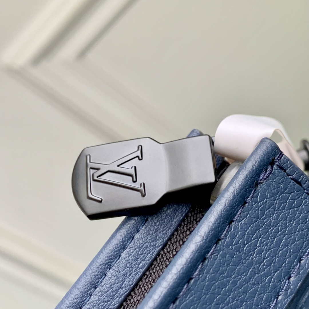 LV M61692 Louis Vuitton Pochette Voyage MM Bag Monogram £Âlue