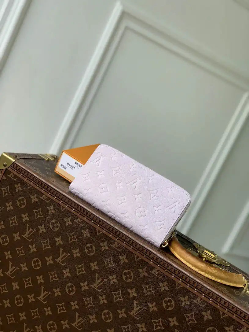 LV M61864 Louis Vuitton Zippy Wallet Misty Purple