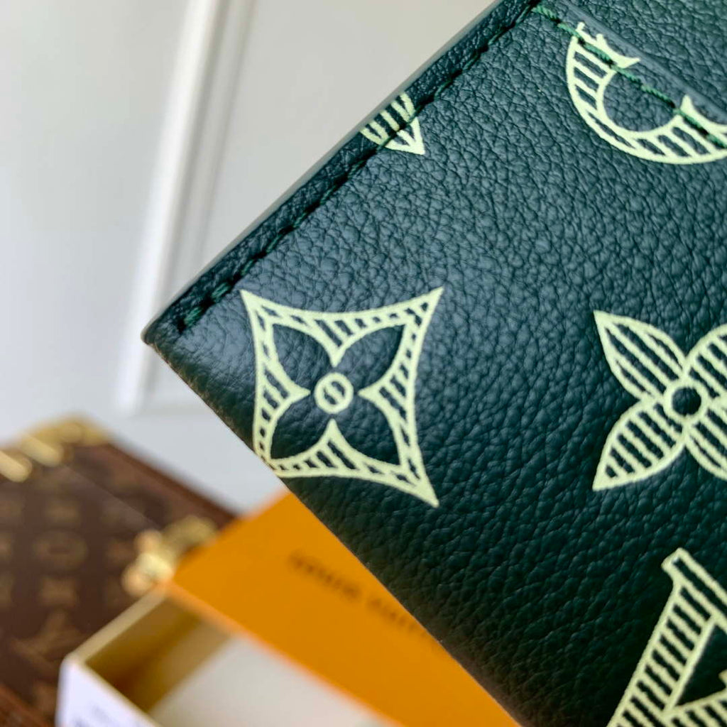 LV M62170 Louis Vuitton Double Card Holder Forest Green