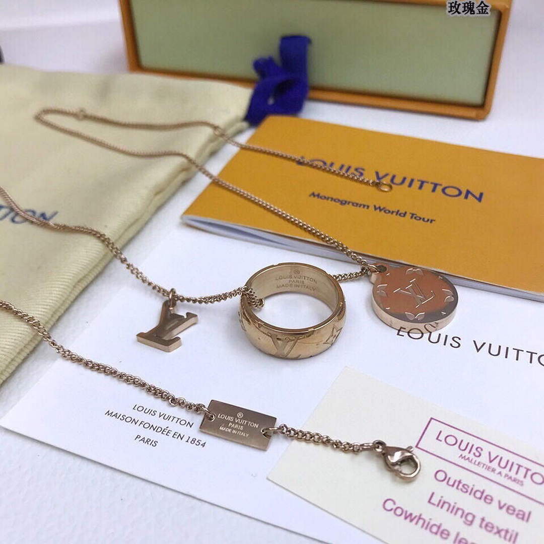 LV M62485 Louis Vuitton Monogram Charms Necklace Rose Gold