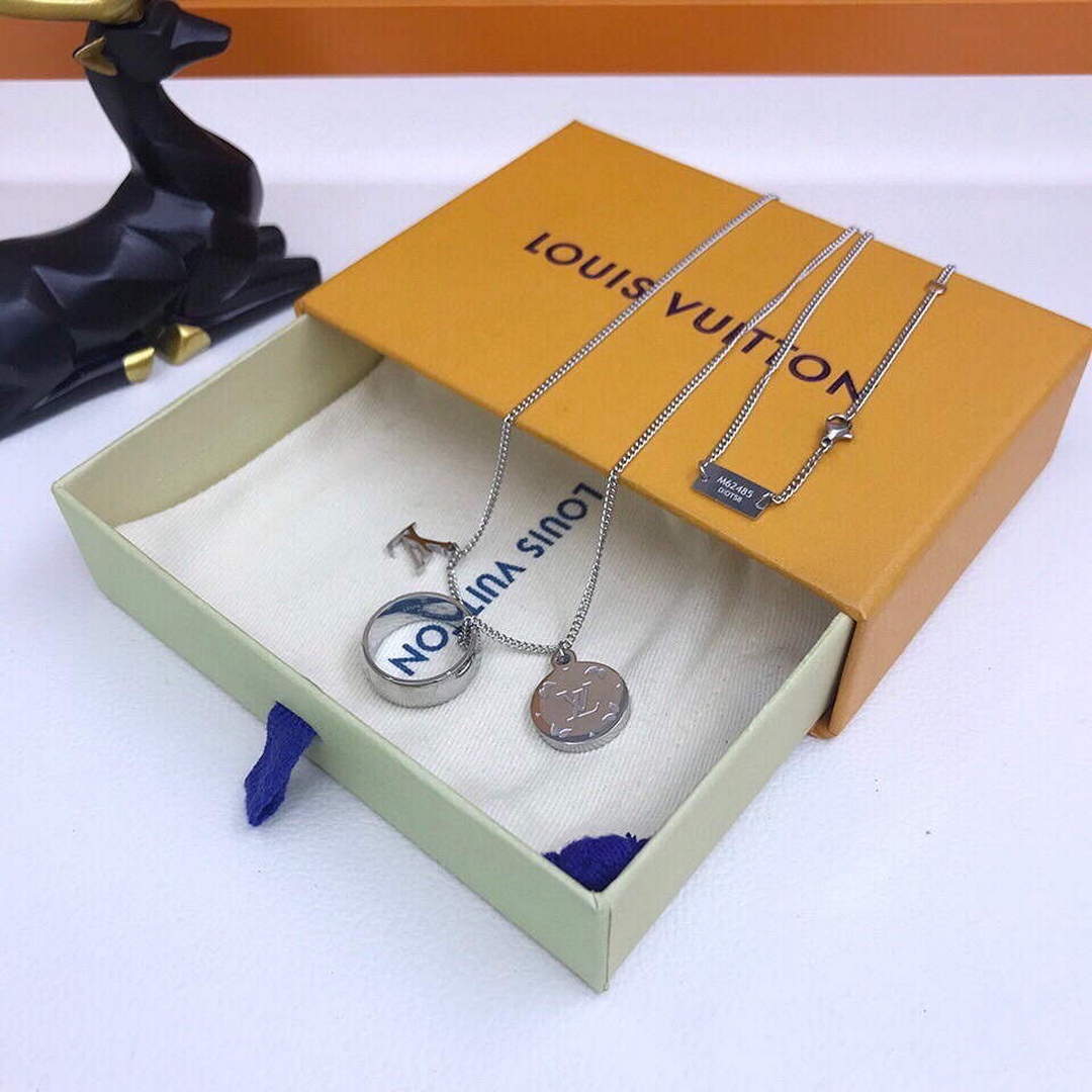 LV M62485 Louis Vuitton Monogram Charms Necklace Silver