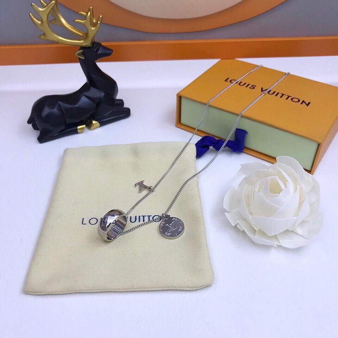 LV M62485 Louis Vuitton Monogram Charms Necklace Silver