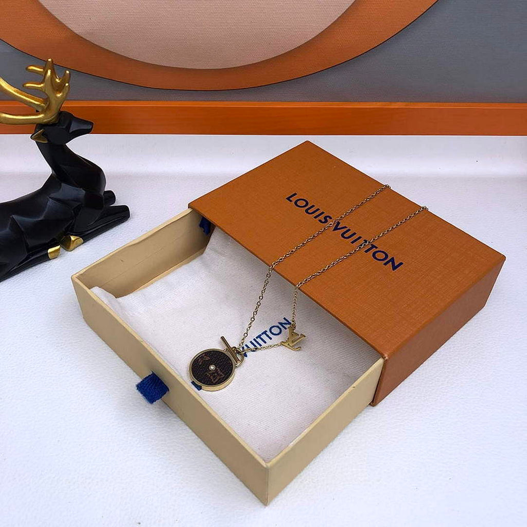 LV M62486 Louis Vuitton Monogram Charms Necklace
