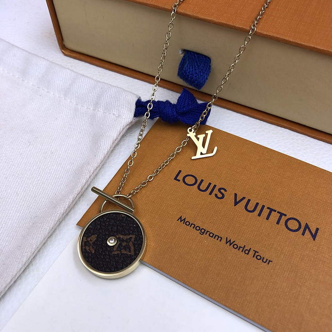 LV M62486 Louis Vuitton Monogram Charms Necklace
