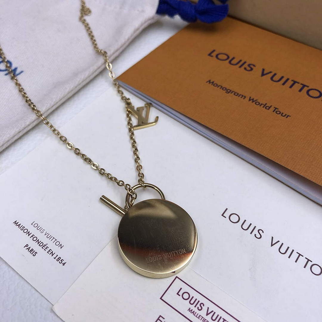 LV M62486 Louis Vuitton Monogram Charms Necklace