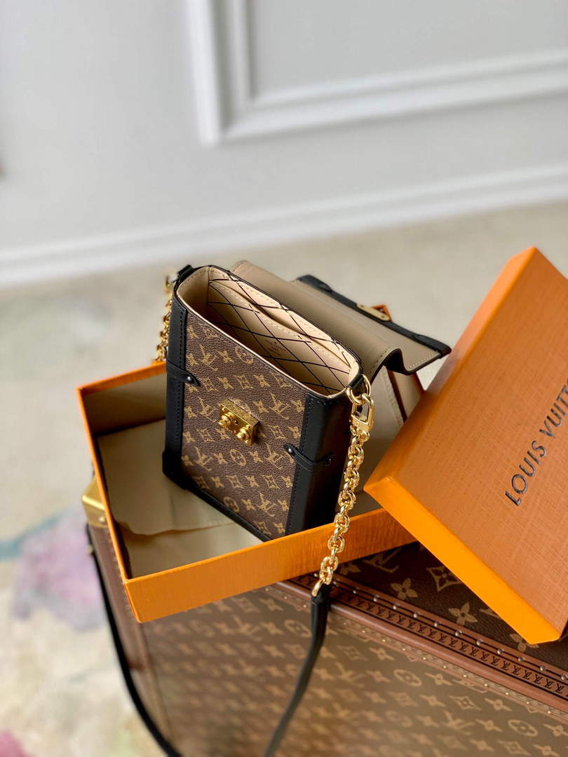LV M63913 Louis Vuitton Vertical Trunk Pochette Bag Black