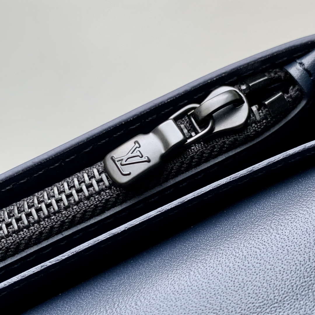 LV M66540 Louis Vuitton Brazza Wallet Navy Blue - Default Title - View 6