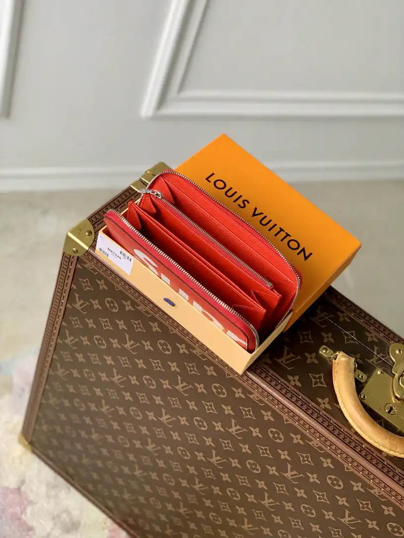 LV M67548 Zippy Wallet Louis Vuitton x Supreme leather Red