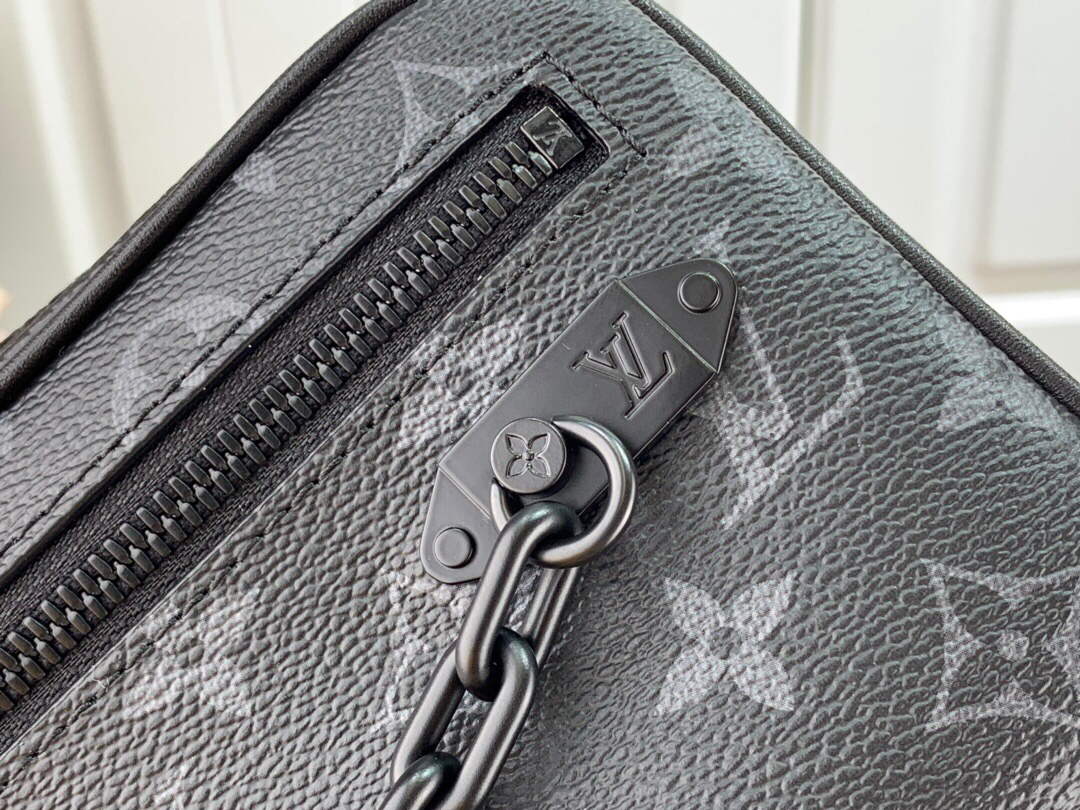 LV M68321 Louis Vuitton Pochette Volga Bag Black - Default Title - View 6
