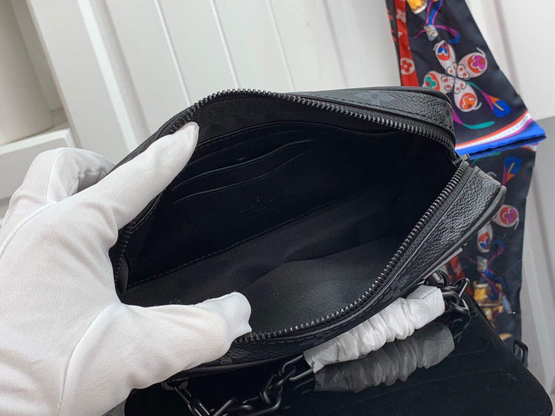 LV M68321 Louis Vuitton Pochette Volga Bag Black - Default Title - View 9