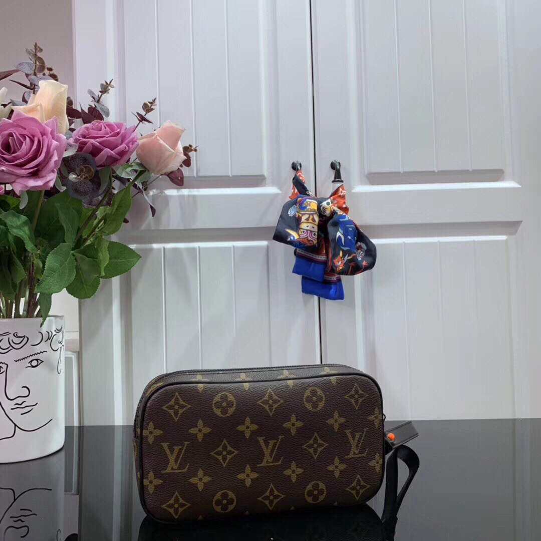 LV M68321 Louis Vuitton Pochette Volga Bag Brown - Default Title - View 2
