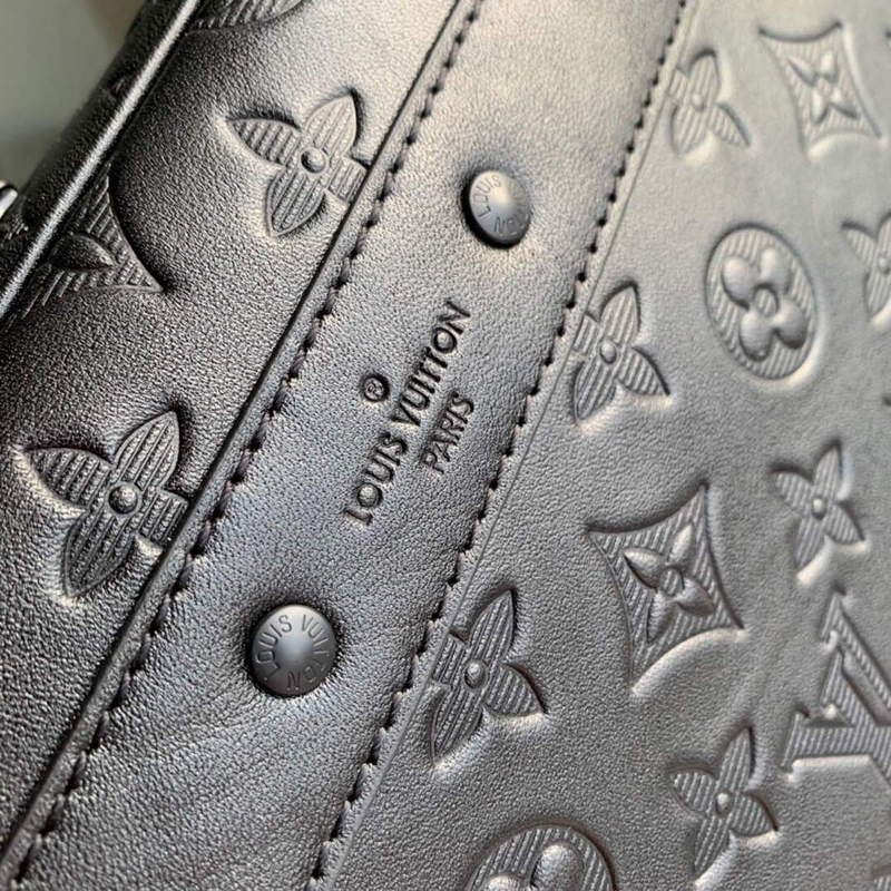 LV M68589 Louis Vuitton Trousse Toilette GM Bag Black