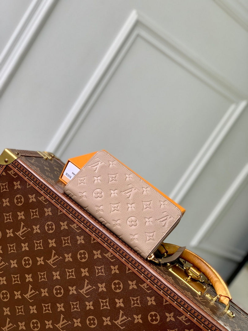 LV M69034 Louis Vuitton Zippy Wallet Khaki
