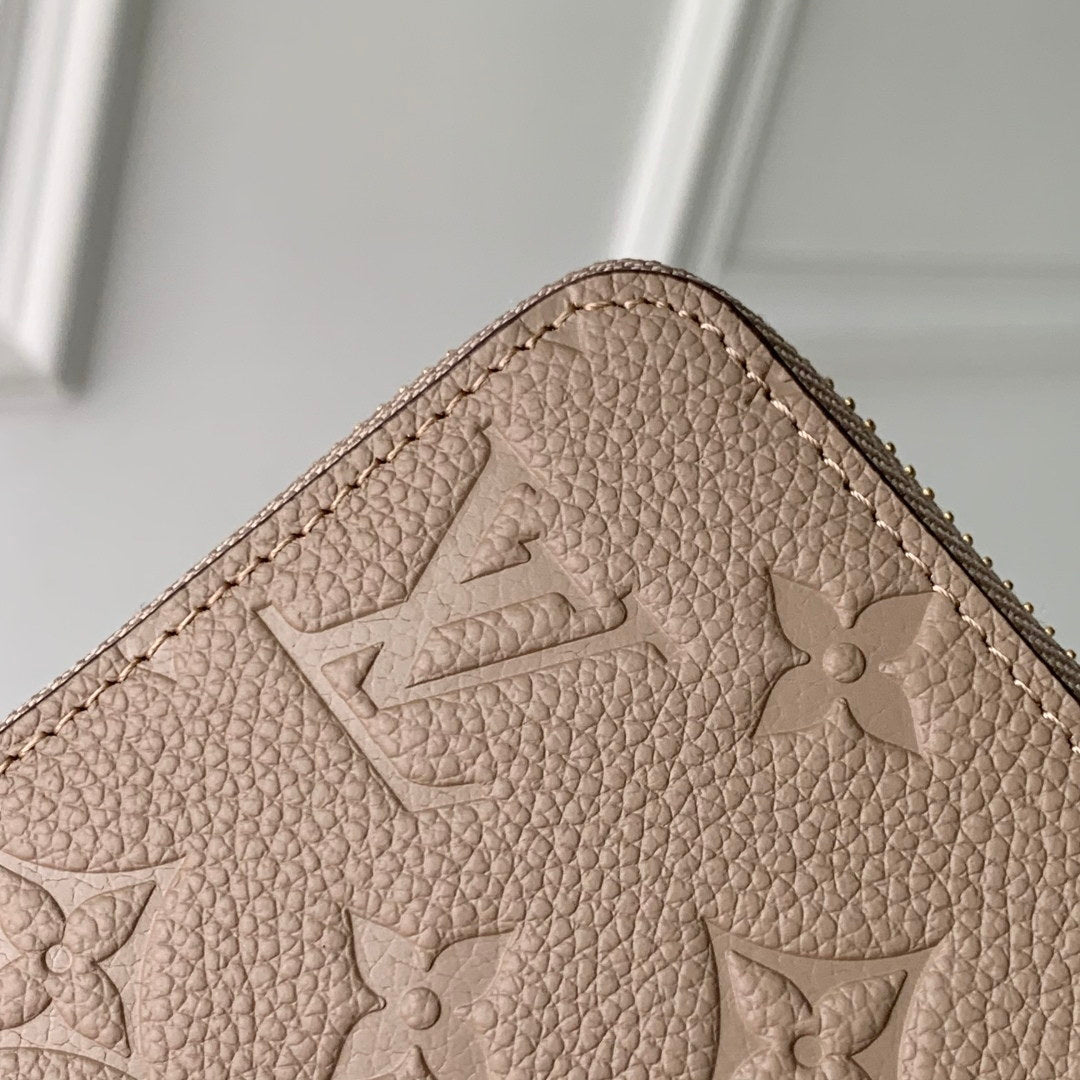 LV M69034 Louis Vuitton Zippy Wallet Khaki