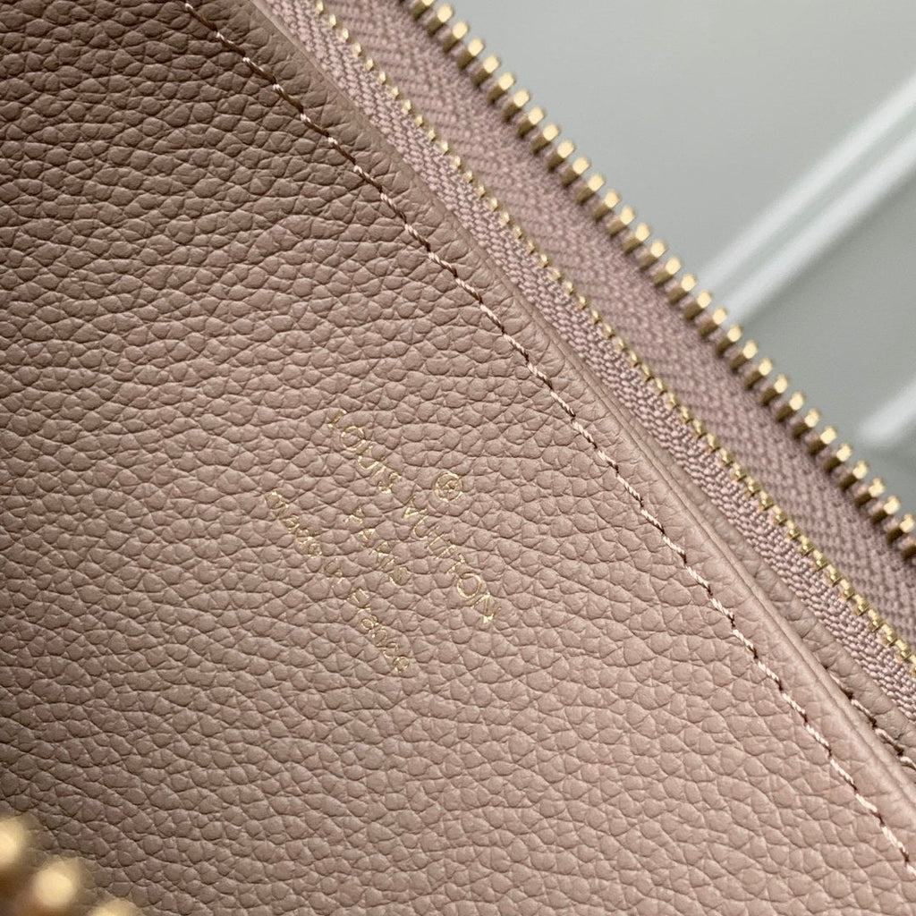 LV M69034 Louis Vuitton Zippy Wallet Khaki