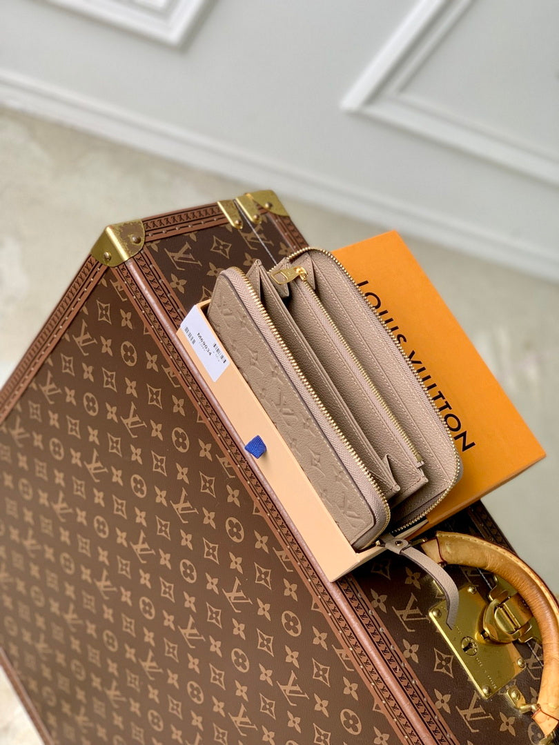 LV M69034 Louis Vuitton Zippy Wallet Khaki