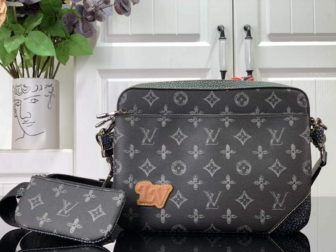 LV M69443 Louis Vuitton Trio Messenger Bag Monogram - Default Title - View 1