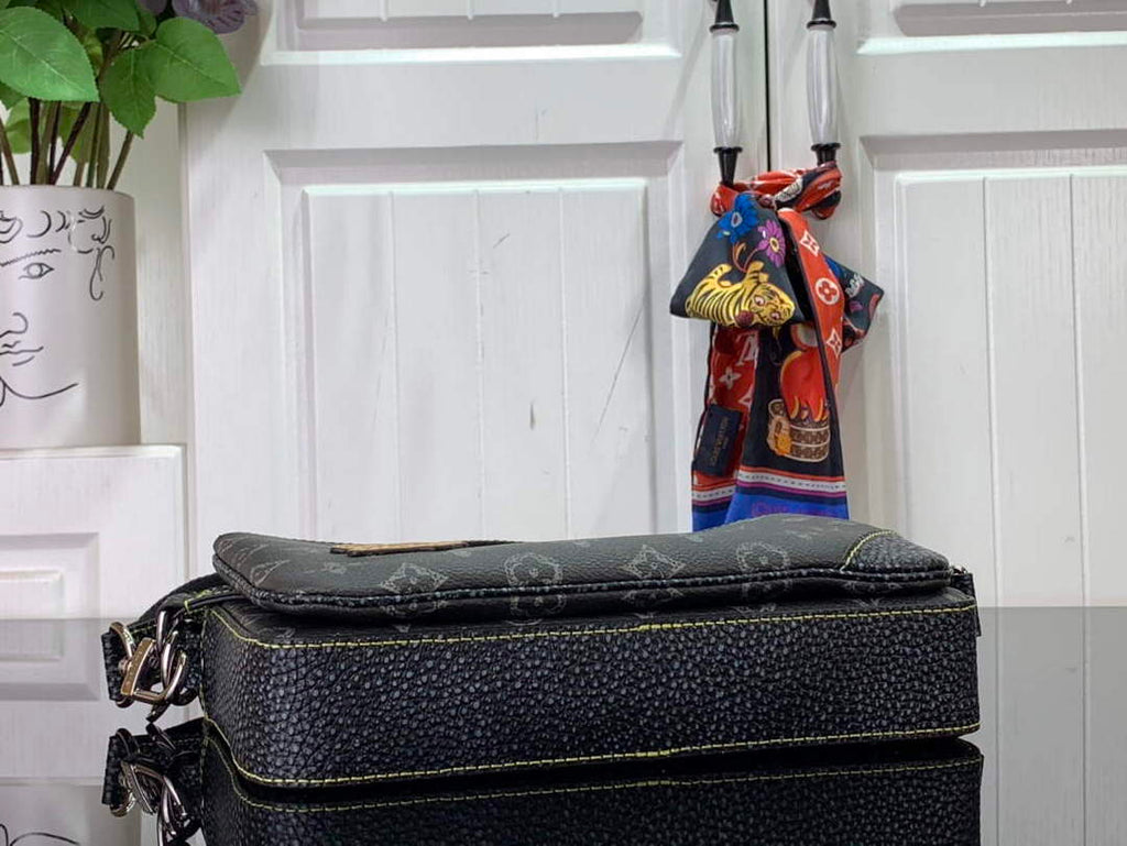 LV M69443 Louis Vuitton Trio Messenger Bag Monogram