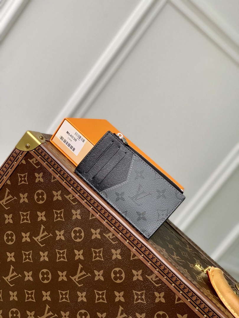 LV M69533 Louis Vuitton Coin Card Holder Gray