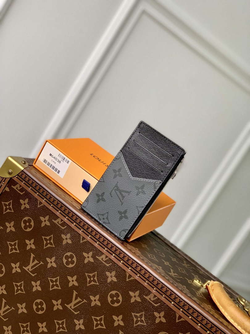 LV M69533 Louis Vuitton Coin Card Holder Gray