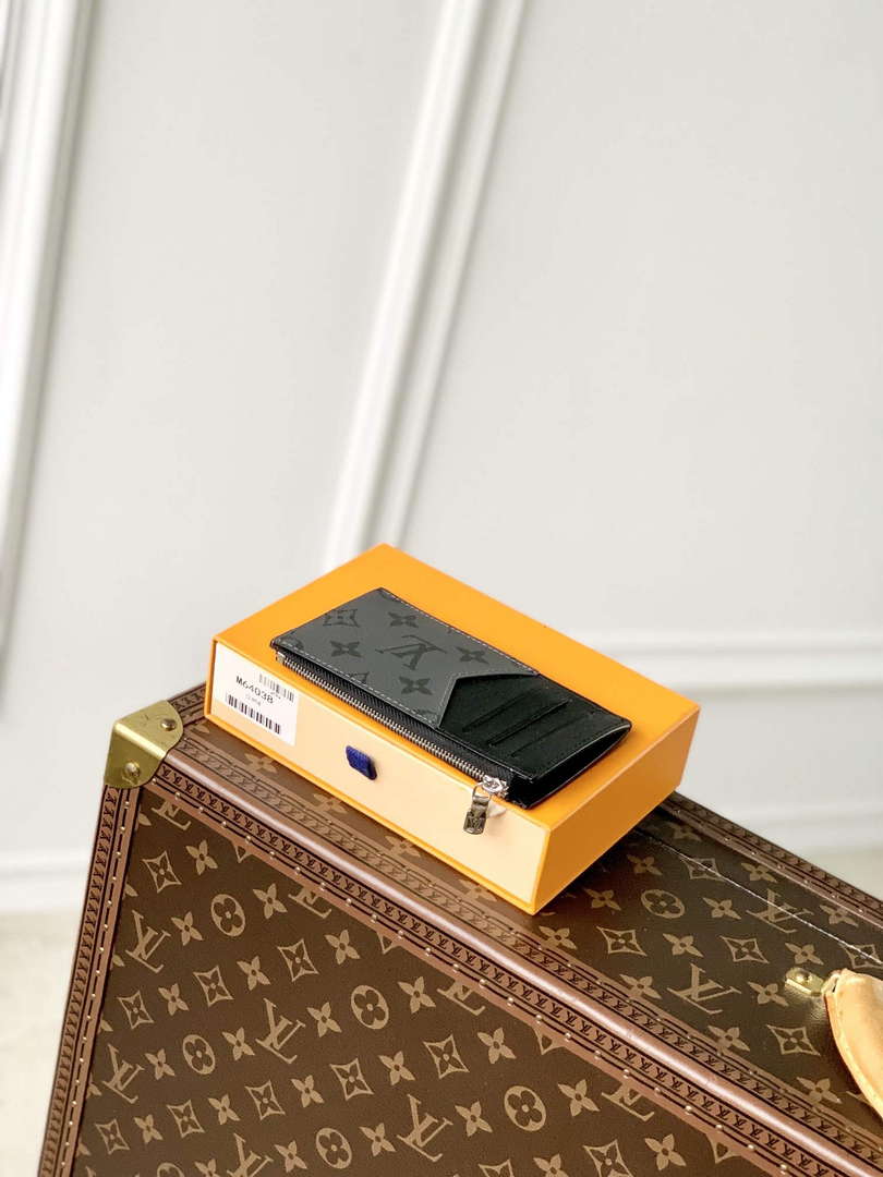 LV M69533 Louis Vuitton Coin Card Holder Gray - Default Title - View 5