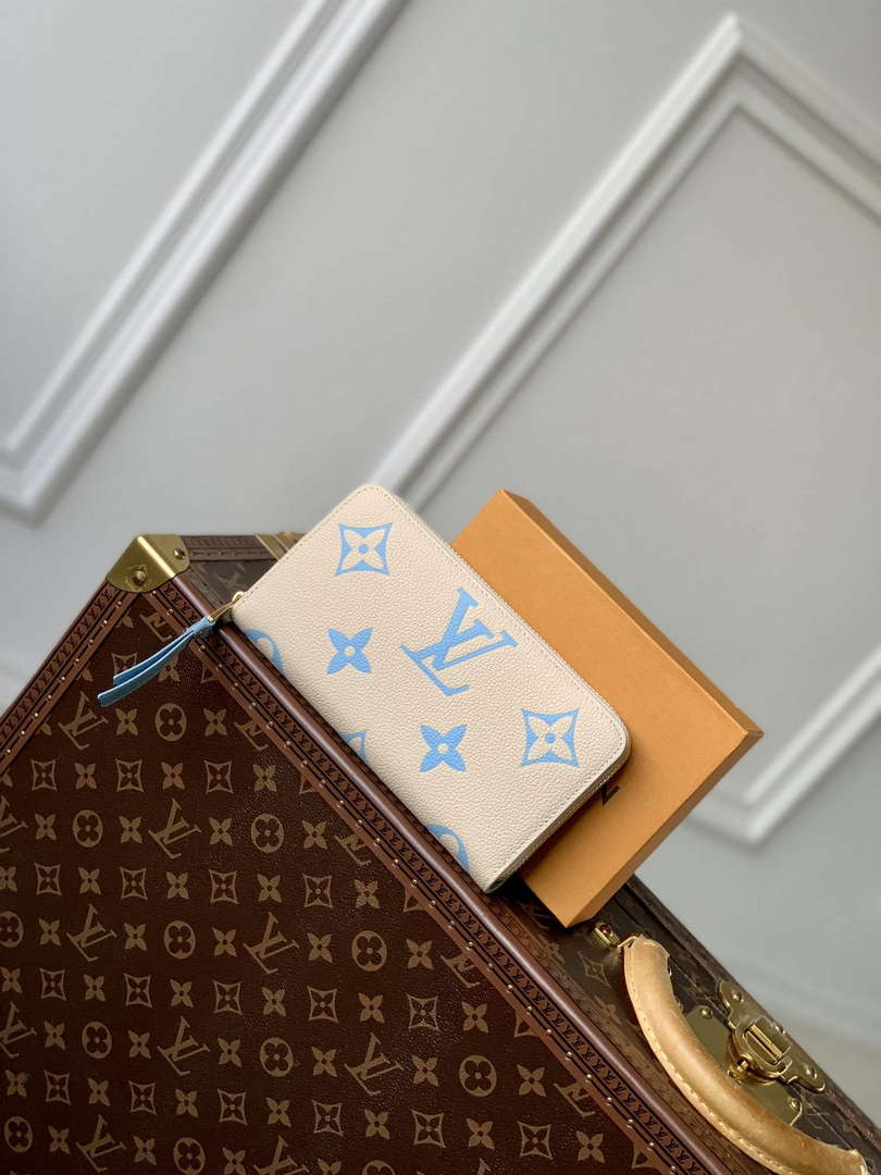 LV M69794 Louis Vuitton Zippy Wallet Blue - Default Title - View 1