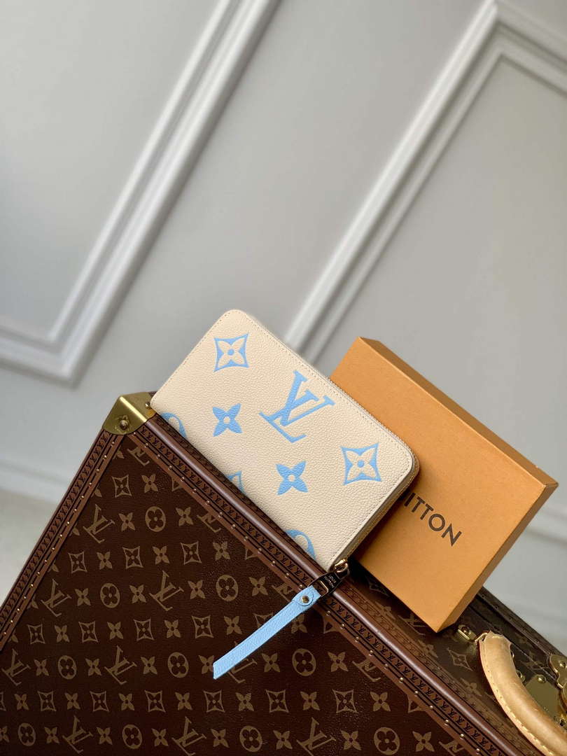 LV M69794 Louis Vuitton Zippy Wallet Blue