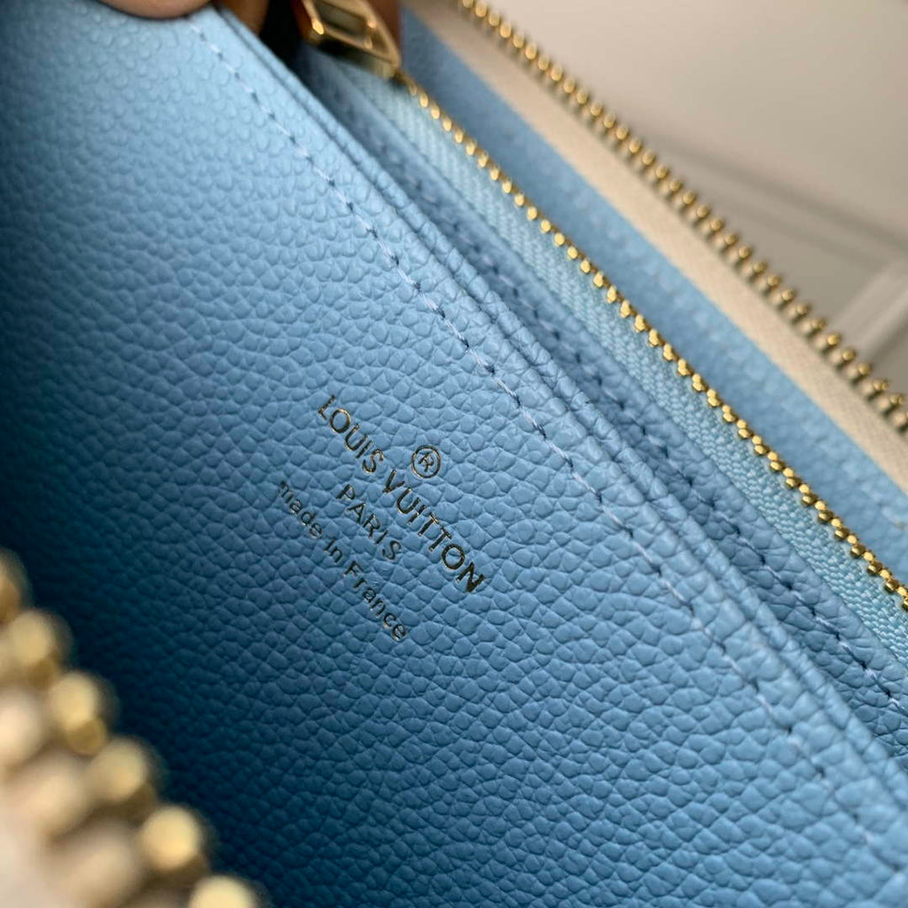 LV M69794 Louis Vuitton Zippy Wallet Blue
