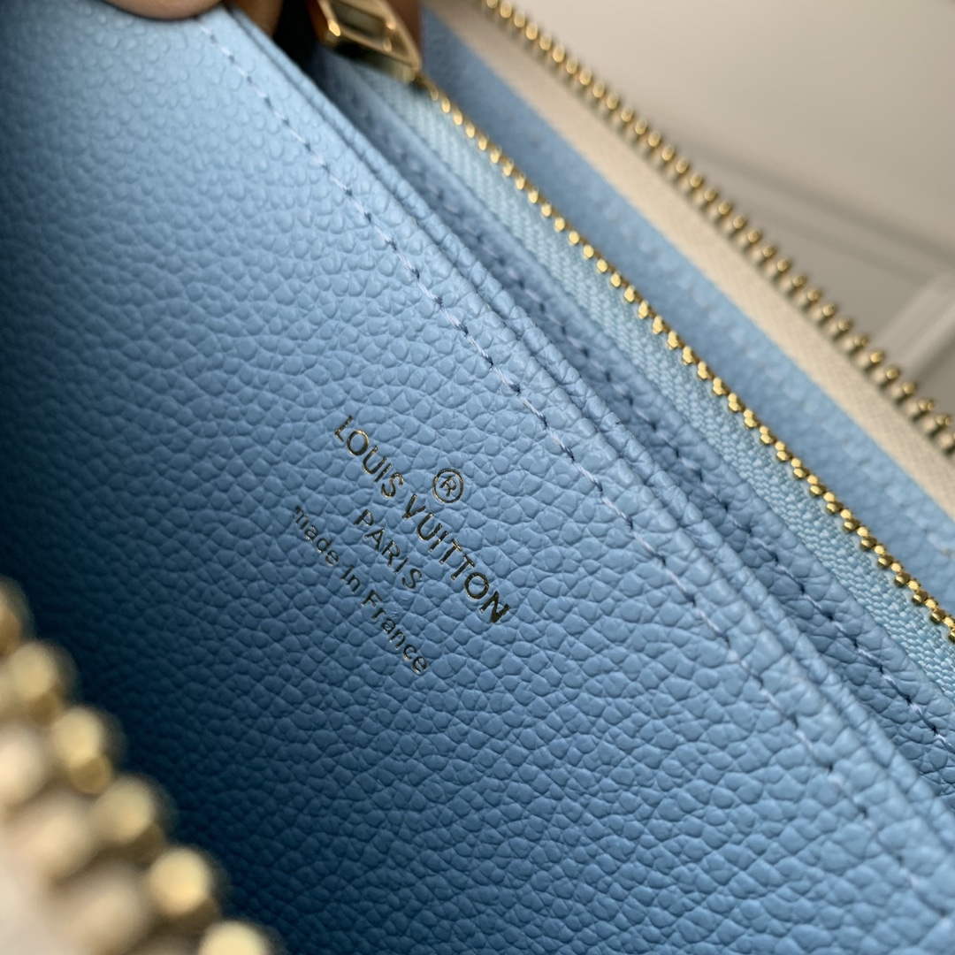 LV M69794 Louis Vuitton Zippy Wallet Blue