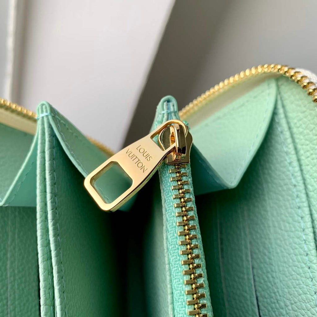 LV M69794 Louis Vuitton Zippy Wallet Matcha green