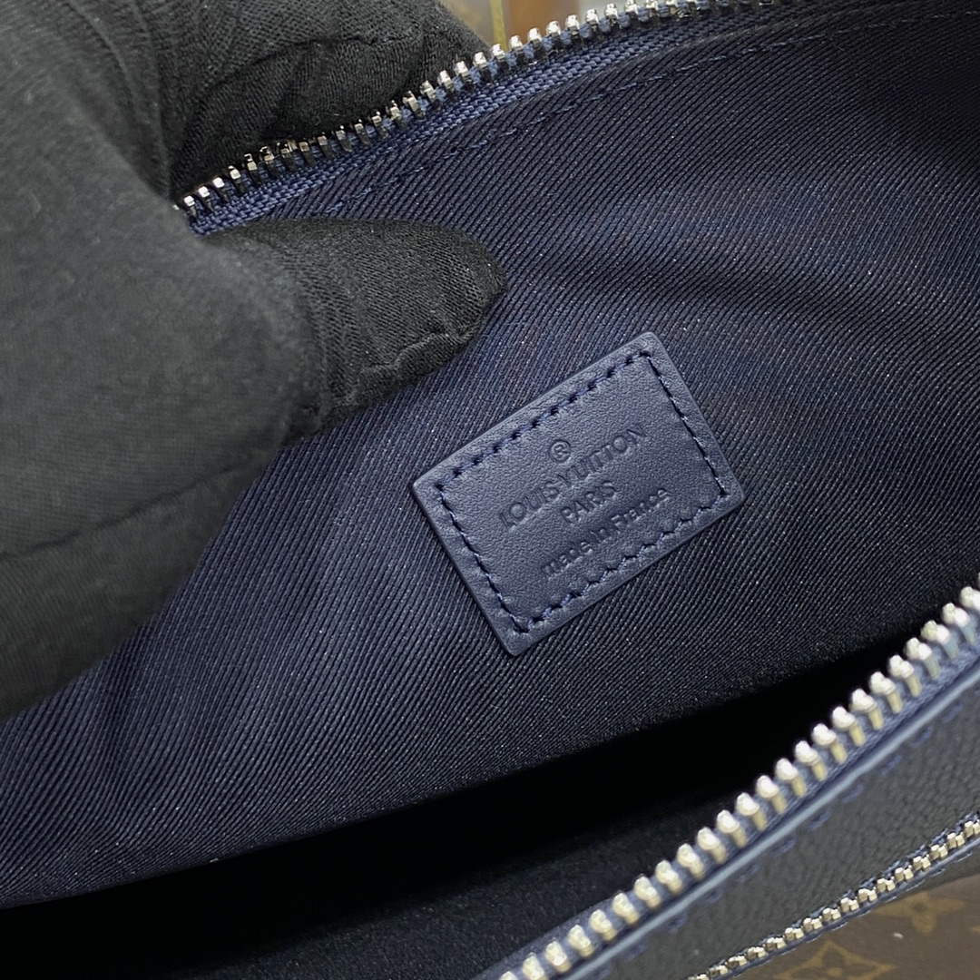 LV M69837 Louis Vuitton Takeoff Pouch Bag Blue