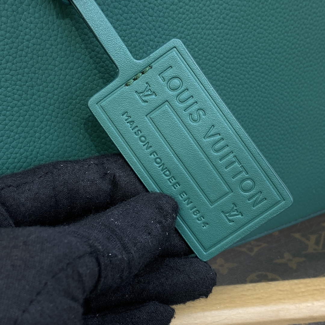 LV M69837 Louis Vuitton Takeoff Pouch Bag Jade green - Default Title - View 6