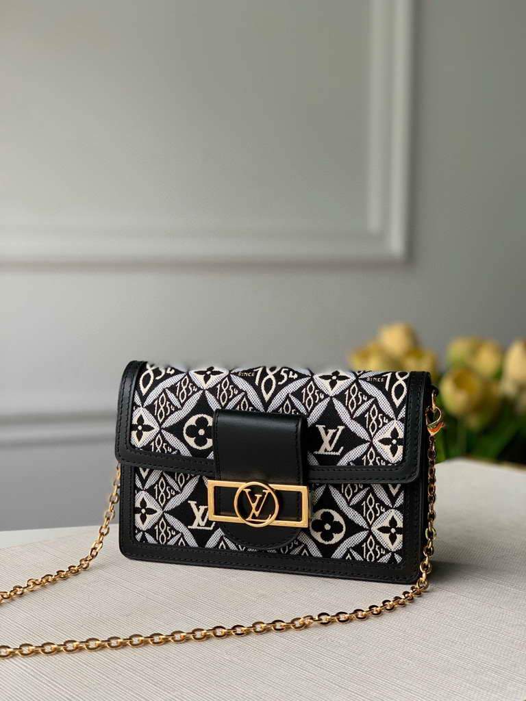 LV M69992 Louis Vuitton  Since 1854 Dauphine Chain Wallet Monogram Black